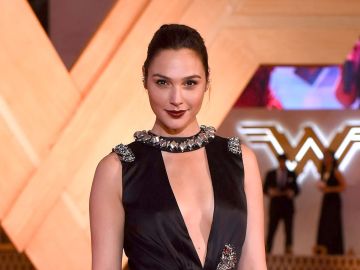 GAL GADOT | Mezcalent