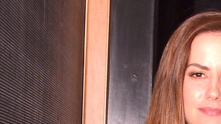 Altair Jarabo en su vestido verde terciopelo | Mezcalent