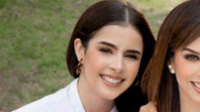 Biby Gaytán en compañía de sus hijas Ana Paula (izquierda) y Alejandra (derecha) | Instagram