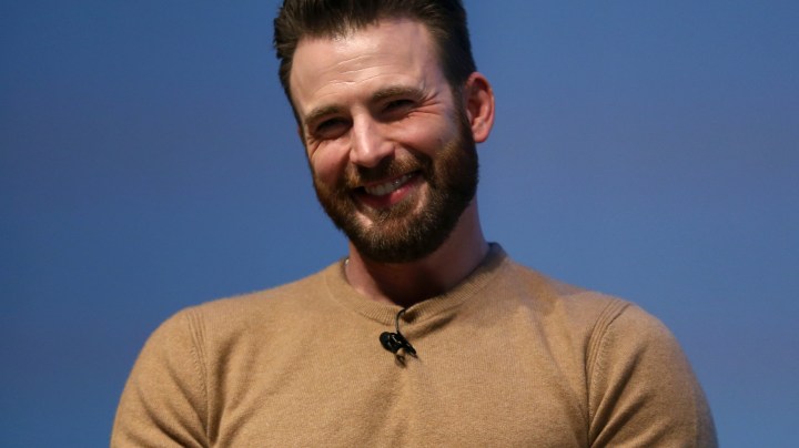 El actor Chris Evans durante una entrevista | Getty Images
