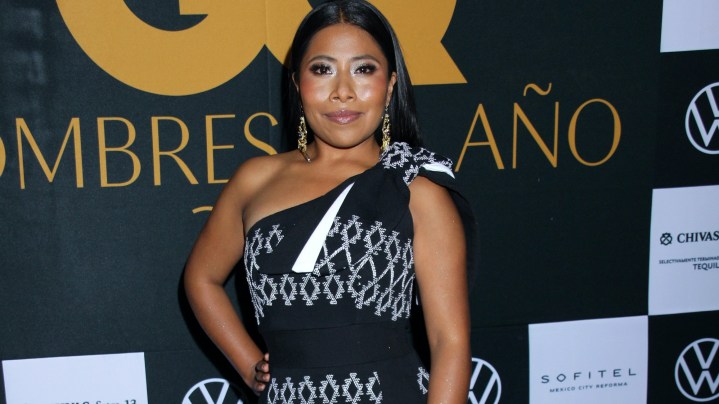 Yalitza Aparicio en alfombra de GQ | Mezcalent
