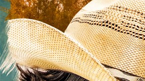 Danilo Carrera, Michelle Renaud y Victor González protagonizan 'Quererlo Todo'.