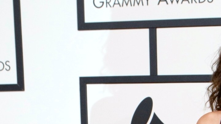 Selena Gómez en una edición de los Grammy | vía Mezcalent
