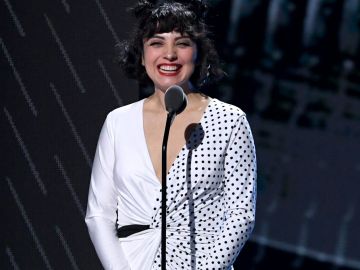 Mon Laferte durante la vigésima entrega de los
Latin Grammy Awards en el MGM Grand Garden Arena en Las Vegas, Nevada | Getty Images,  Kevin Winter