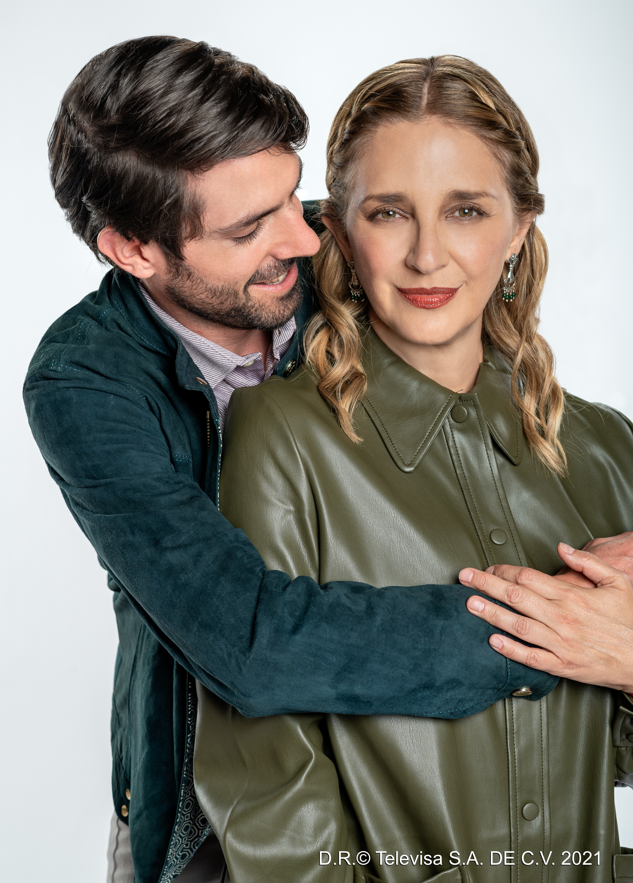 José María de Tavira y Claudia Ramírez protagonizan 'Fuego Ardiente'