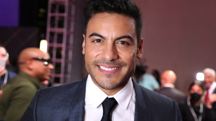 Carlos Rivera en Premios Lo Nuestro | Mezcalent