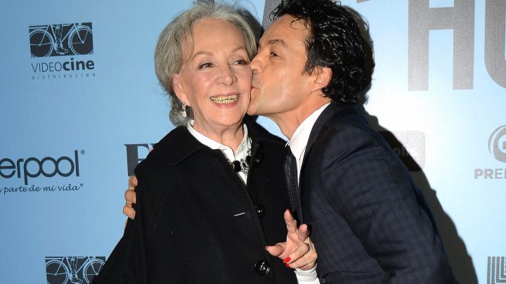 Isela Vega y su hijo Arturo Vázquez | Mezcalent