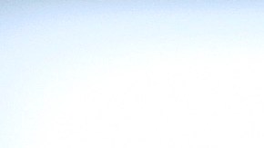 Kim Kardashian en su tienda KKW Beauty