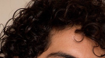 Enrique Arrizon, Eugenio Derbez y Damián Alcanzar protagonizan 'Acapulco' de Apple TV+ | Mezcalent/Apple TV+