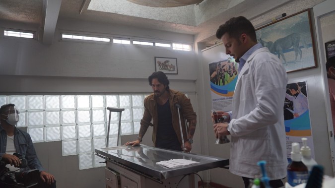 José Ron en una escena de 'La Desalmada'