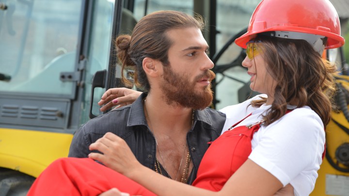 Can Yaman y Demet Özdemir