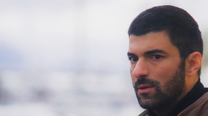 Engin Akyürek es Sancar en 'La Hija del Embajador'