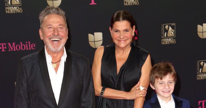 Familia de Ricardo Montaner en Premios Lo Nuestro | Mezcalent