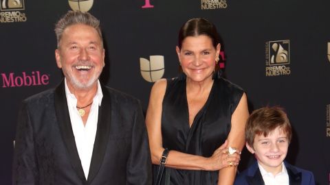 Familia de Ricardo Montaner en Premios Lo Nuestro | Mezcalent