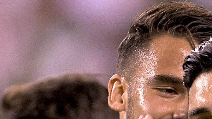 Diego Reyes y Raúl Jiménez con la Selección Mexicana de Fútbol | Mezcalent