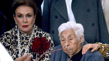 Laura Zapata y su abuelita | Mezcalent