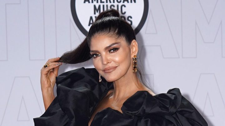Ana Bárbara presume sus curvas en Instagram