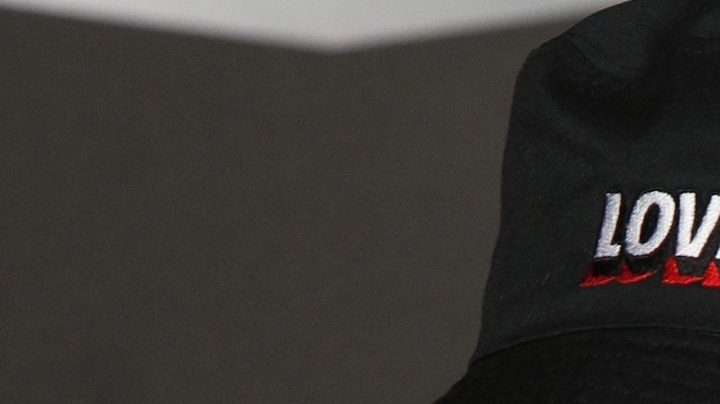 Bad Bunny muestra su cuerpo 'de luchador'