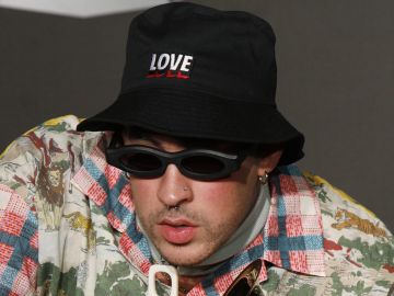 Bad Bunny muestra su cuerpo 'de luchador'