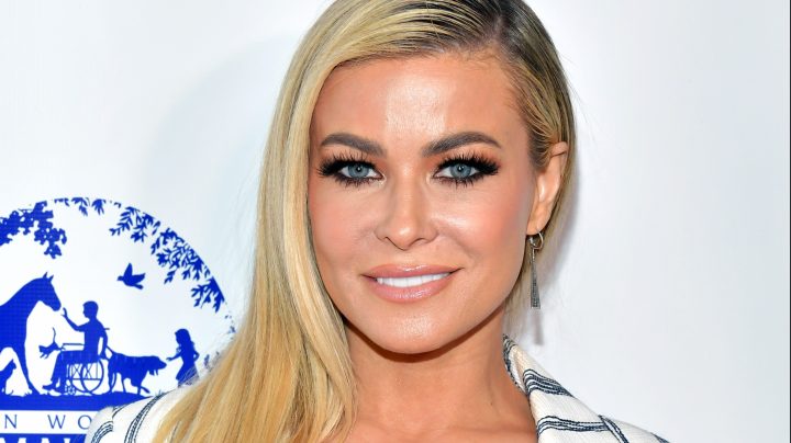 Carmen Electra sube la temperatura en Instagram