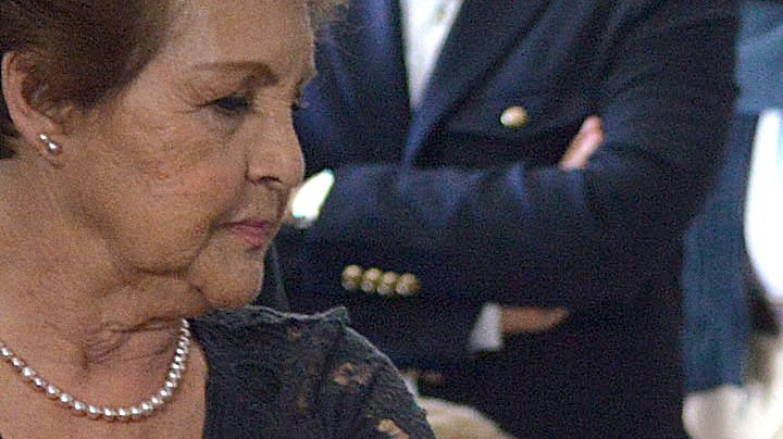 Doña Eva Mange