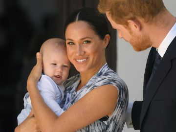 El príncipe Harry, Meghan Markle y el pequeño Archie
