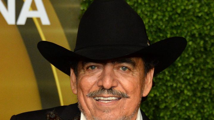 Joan Sebastian lucía muy diferente sin bigote