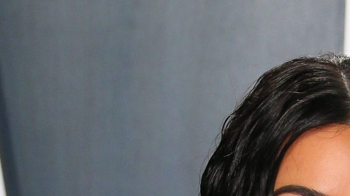 Kanye West fue descubierto usando aún su anillo de casado