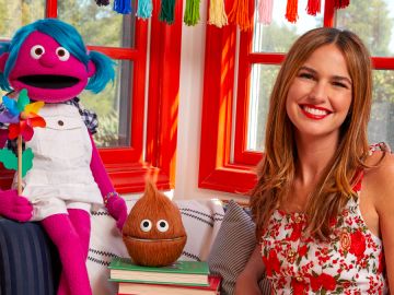 Romina Puga presenta 'Club Mundo Kids'