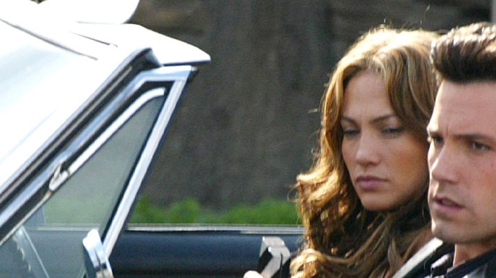 Jennifer Lopez y Ben Affleck grabando una escena de 'Gigli' en 2003