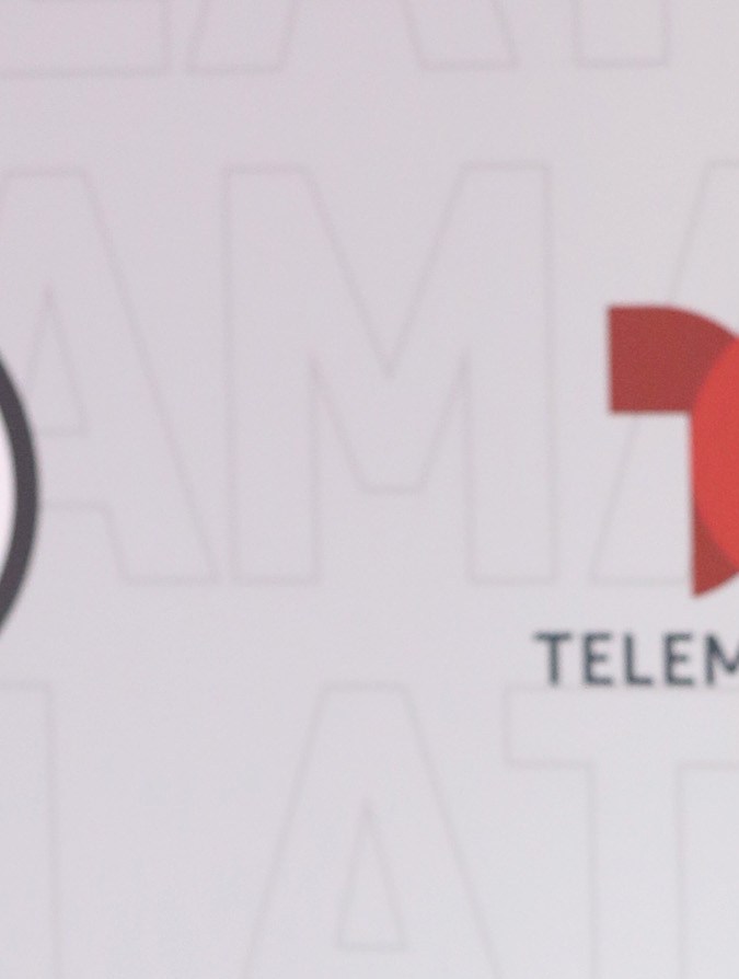 Adamari López en los Latin AMAs 2021