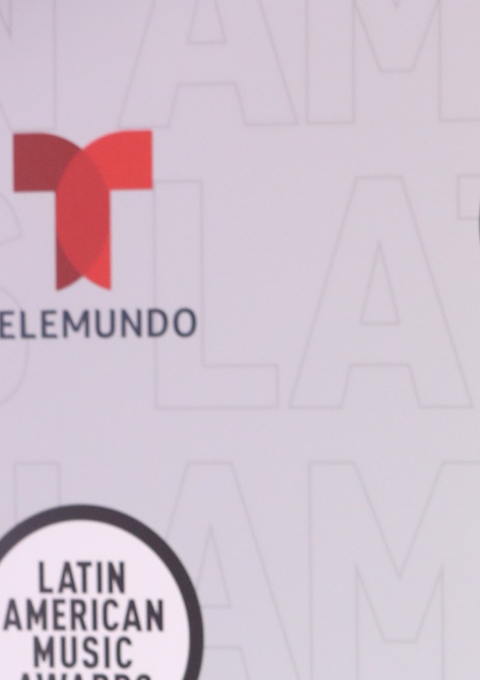 Vadhir Derbez en los Latin AMAs 2021