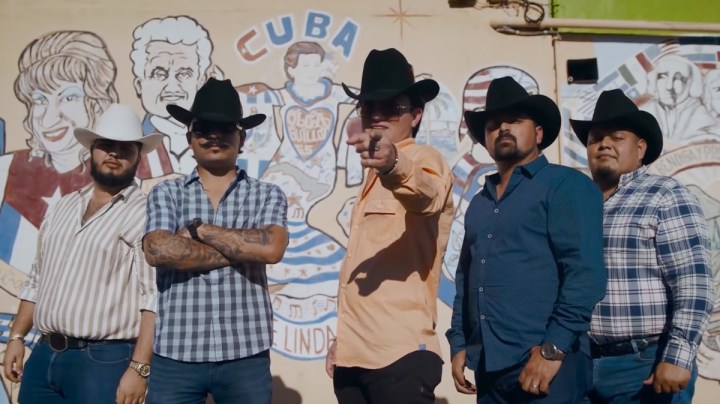 Los Dos Carnales en 'El Corrido de Miami'