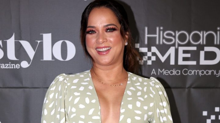 Adamari López salió a un restaurant de Miami junto a su hija | Mezcalent