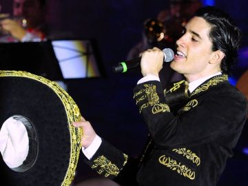 Alejandro Fernández Jr.