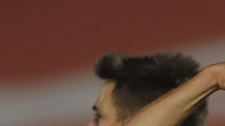 Henry Martin del América en duelo ante Santos Laguna | Manuel Guadarrama/Getty Images