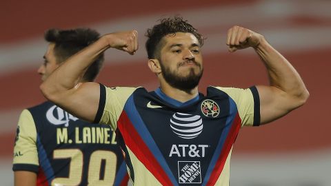 Henry Martin del América en duelo ante Santos Laguna | Manuel Guadarrama/Getty Images