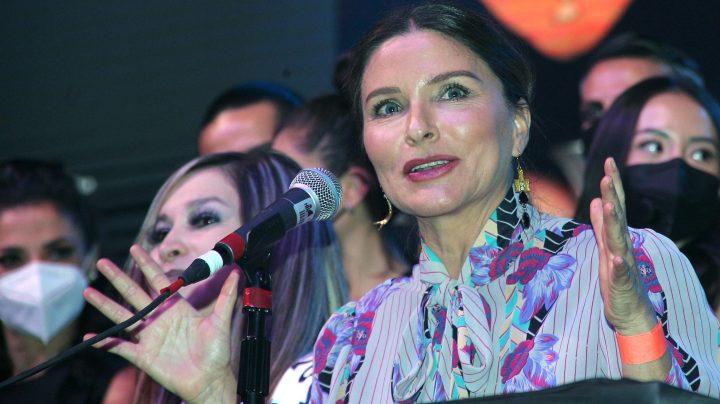 Issabela Camil | Mezcalent