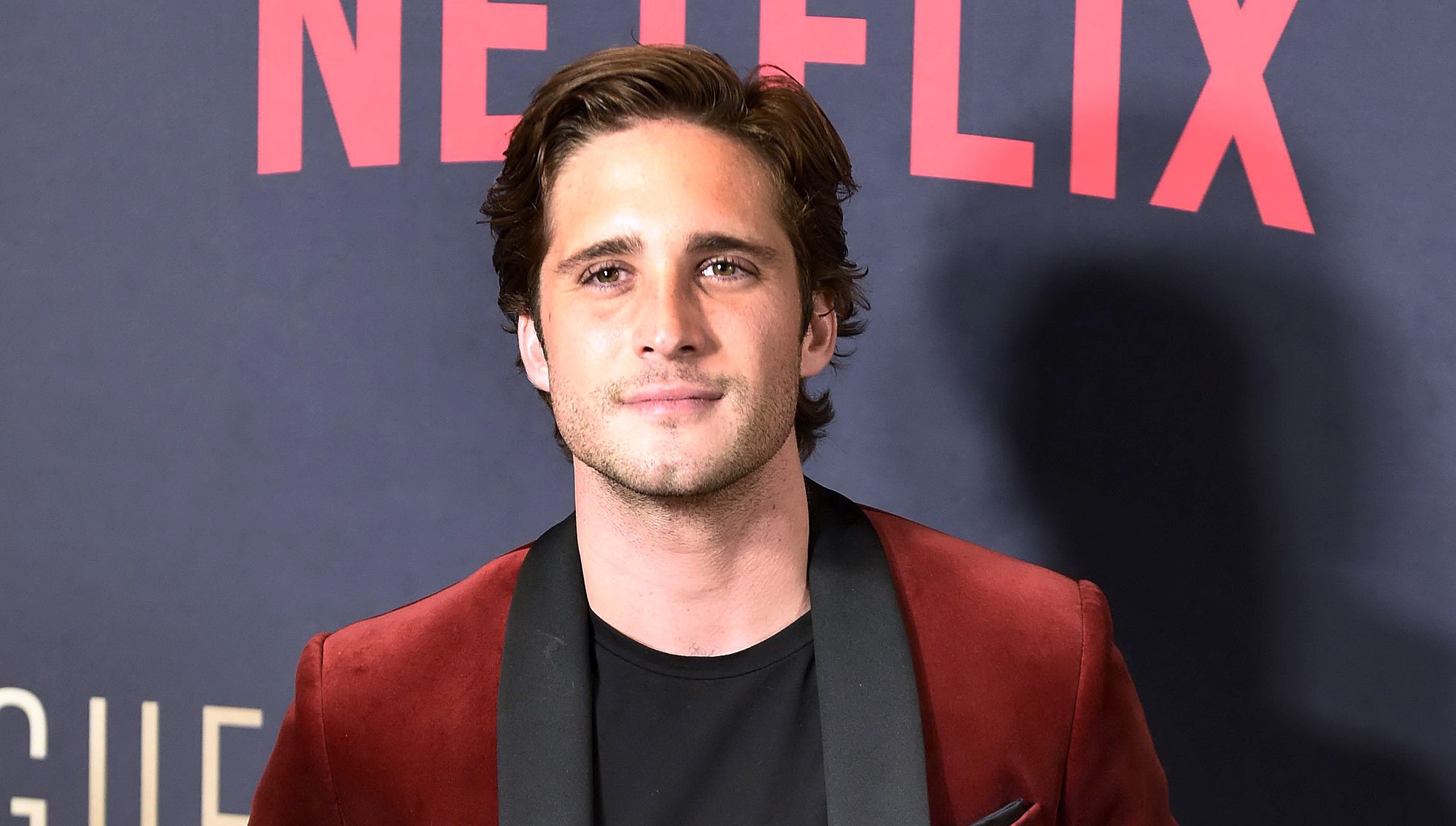 Диего бонет. Diego Boneta. Диего бонета торс. Диего бонета и его девушка. Диего бонета в костюме.