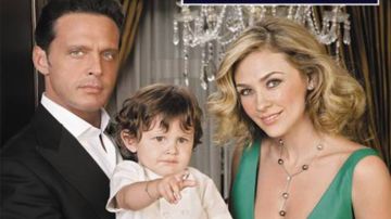 Luis Miguel y Aracely Arámbula posando para la revista Hola | Mezcalent