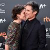 Gael García junto a Fernanda Aragonés en alfombra roja de Sebastian Film Festival | Carlos Alvarez/Getty Images