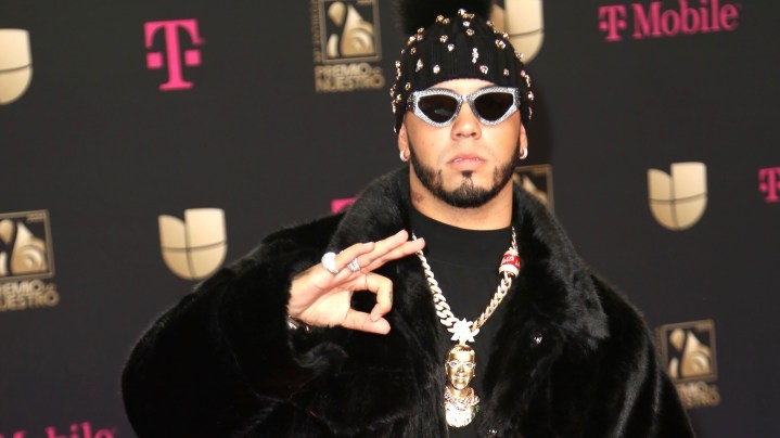 Anuel AA aún quiere volver con su ex novia | Mezcalent