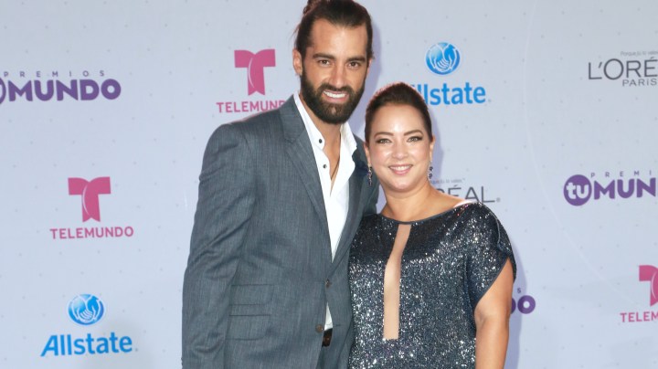 Toni Costa y Adamari López le dieron la bienvenida a su perrita | Mezcalent