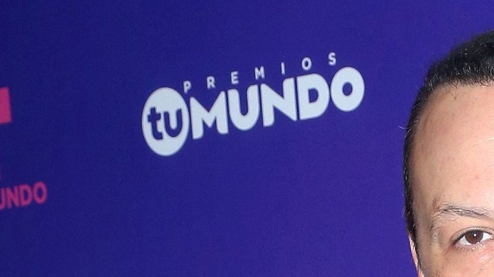 Pepe Aguilar en Premios Tu Mundo | Mezcalent
