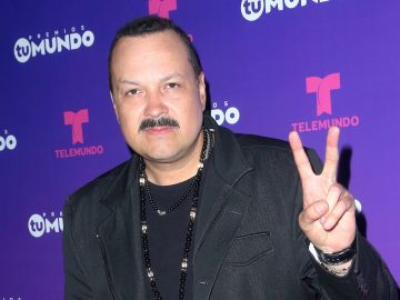 Pepe Aguilar en Premios Tu Mundo | Mezcalent