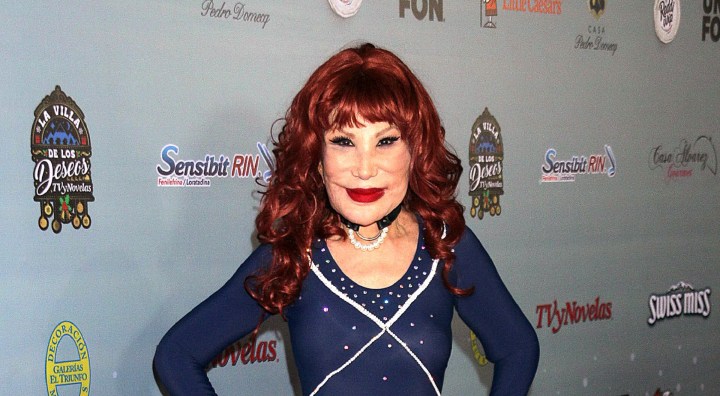 Lyn May en alfombra roja | Mezcalent