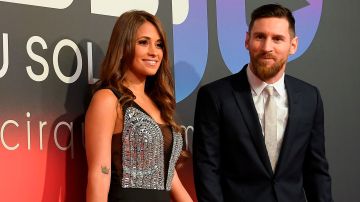 Leonel Messi junto a su esposa Antonela Roccuzzo | LLUIS GENE/AFP vía Getty Images