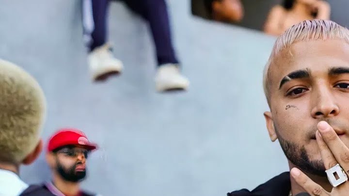 Ovi Crespo fue criticado por pintar de colores a su perro | Cortesía