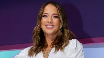 Adamari López en las conferencias previas a los Premios Latin Billboard | Mezcalent