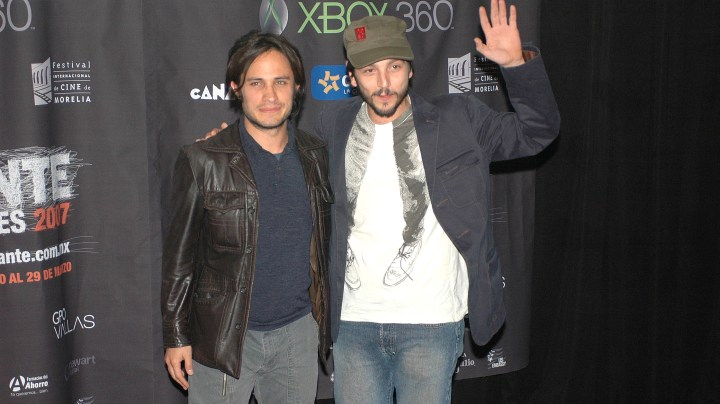 Gael García Bernal y Diego Luna desmintieron las acusaciones sobre donativos gubernamentales | Mezcalent